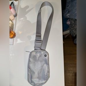 Lululemon Everywhere Belt Bag